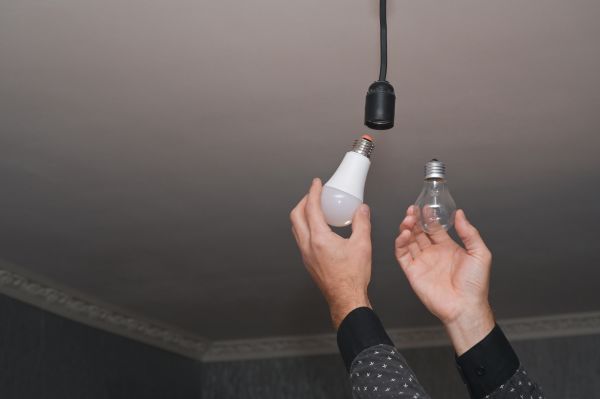 Light Bulbs Replacement in Los Gatos
